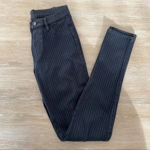 Uniqlo Ultra Stretch Striped Navy Legging Pants in XS
